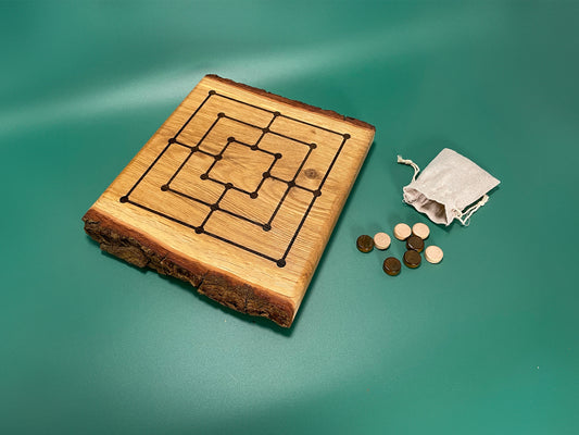 Rustikales Mühlebrett Eiche | Handgemachtes Mühlespiel mit Spielsteinen | Wohnaccessoire & Geschenkidee