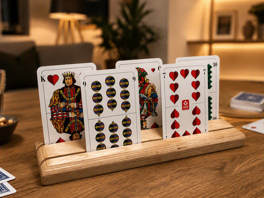 Handgefertigter Kartenhalter aus Holz – Kartenständer für Gesellschaftsspiele & Fotoleiste