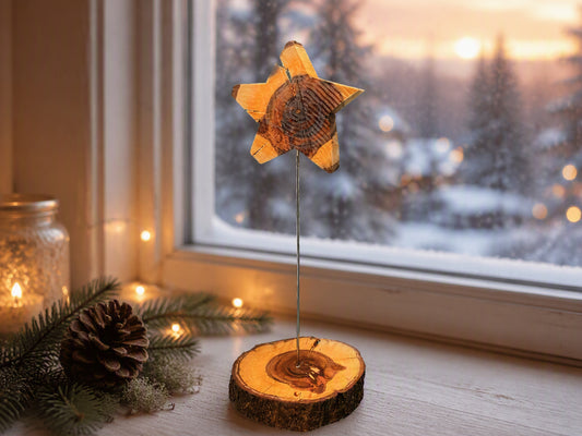 Handgefertigter Holzstern auf Stab – weihnachtliche Dekoration & Geschenkidee