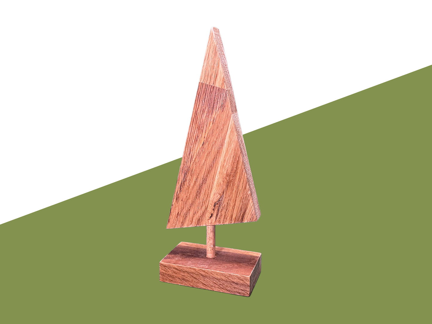 Handgefertigter Tannenbaum aus Holz – moderne & natürliche Weihnachtsdeko