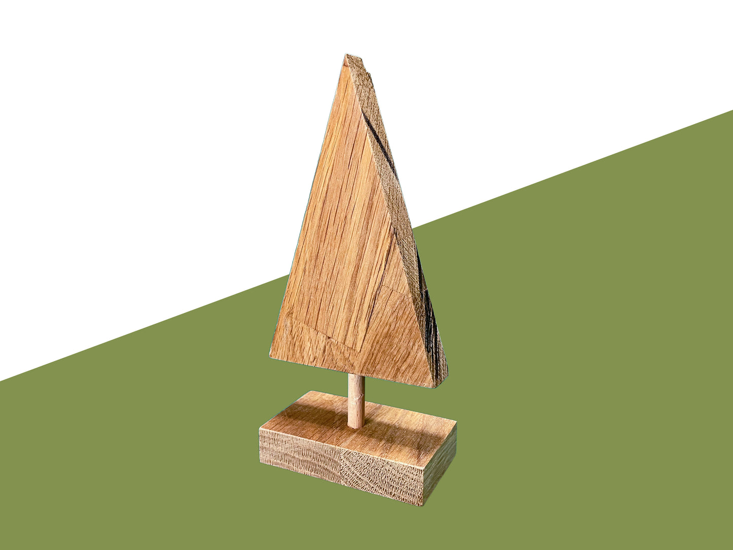 Handgefertigter Tannenbaum aus Holz – moderne & natürliche Weihnachtsdeko