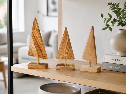 Handgefertigter Tannenbaum aus Holz – moderne & natürliche Weihnachtsdeko