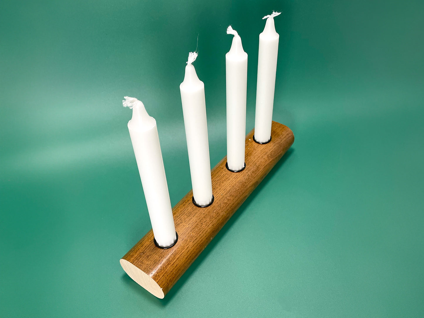 Upcycling Adventskranz aus altem Eichen-Tischbein – nachhaltiges Einzelstück für die Adventszeit