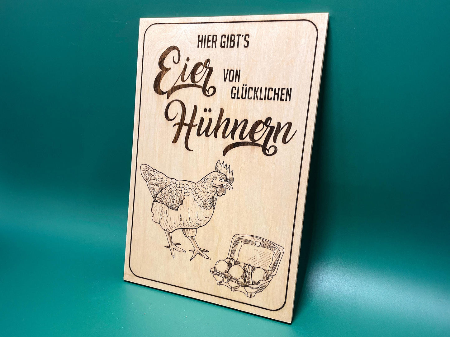 Holzschild „Hier gibt’s Eier von glücklichen Hühnern“ – Für Hühnerhalter, Landwirte & Hofläden